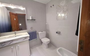 Property slide 32
