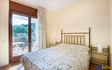 Property slide 21