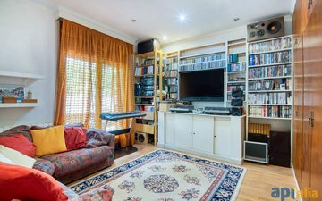 Property slide 25