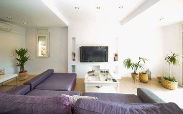 Property slide 10