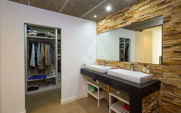 Property slide 25