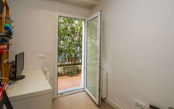 Property slide 39