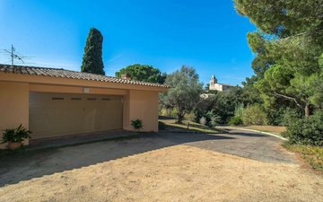 Property slide 4