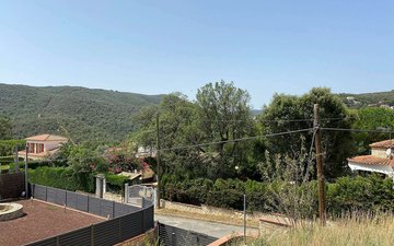 Property slide 8