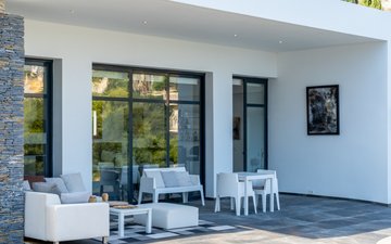 Property slide 10