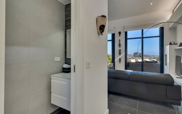 Property slide 22