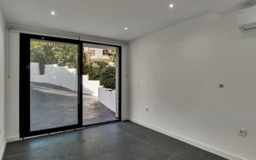 Property slide 44