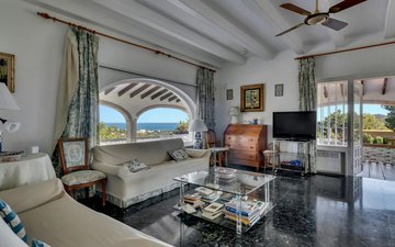 Property slide 10
