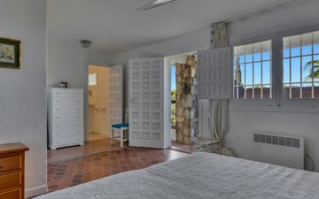 Property slide 31