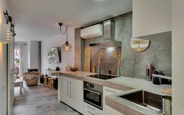 Property slide 8