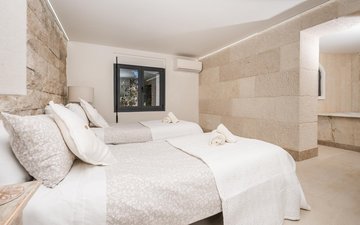 Property slide 24