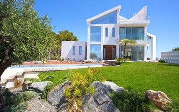 Property slide 44