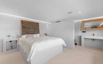 Property slide 44