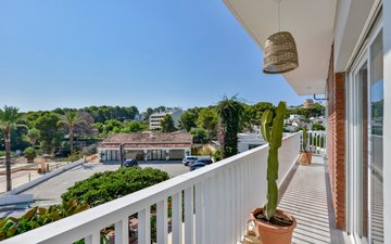 Property slide 18
