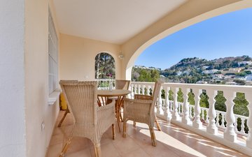 Property slide 17