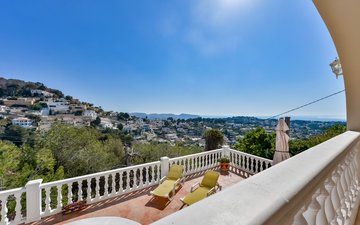 Property slide 18