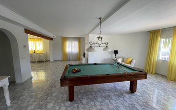 Property slide 22