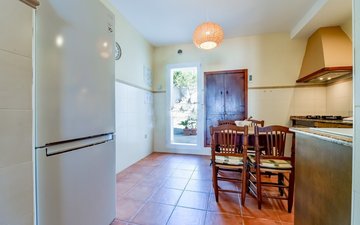 Property slide 14