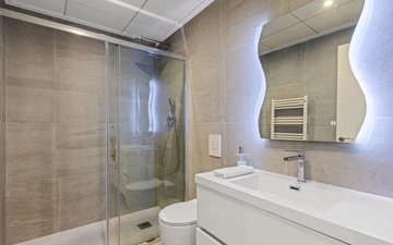 Property slide 20