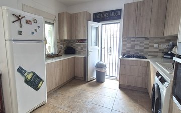 Property slide 10