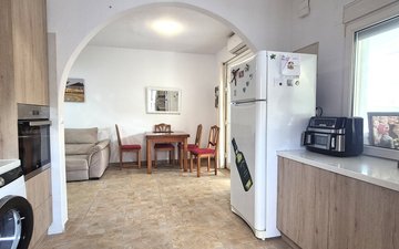 Property slide 11