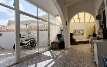 Property slide 21