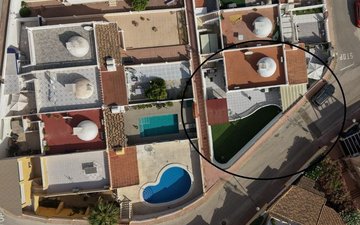 Property slide 32