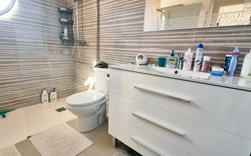 Property slide 24