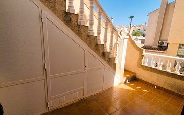 Property slide 32