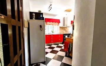 Property slide 16