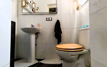 Property slide 25