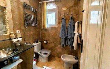 Property slide 48