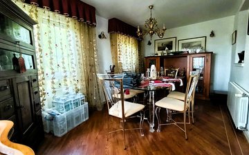Property slide 32