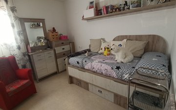 Property slide 19