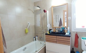 Property slide 21
