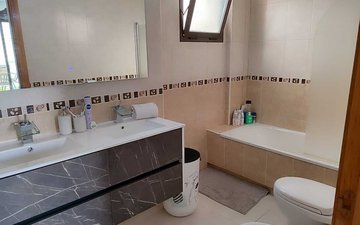 Property slide 16