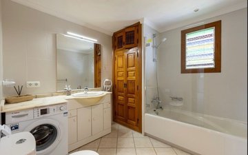 Property slide 17