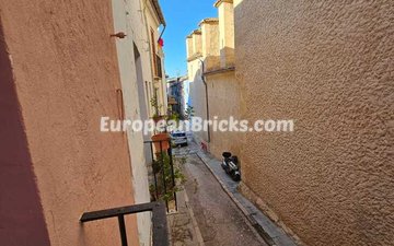 Property slide 18