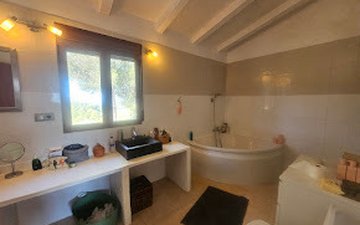 Property slide 46