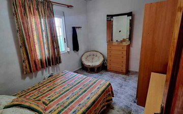 Property slide 22
