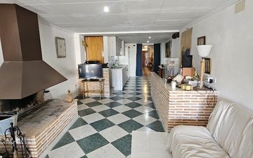 Property slide 16