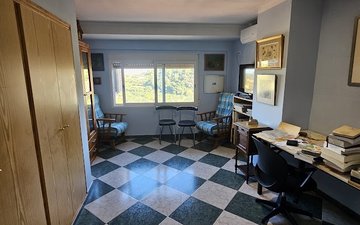 Property slide 22