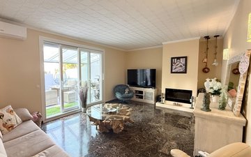 Property slide 16