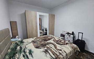 Property slide 32