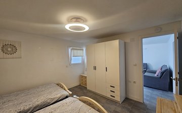 Property slide 48