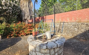 Property slide 32