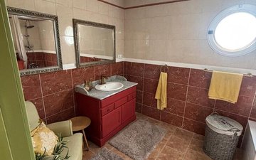 Property slide 32