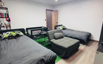 Property slide 25