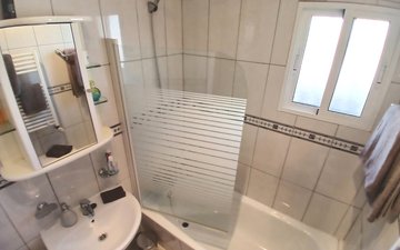 Property slide 22