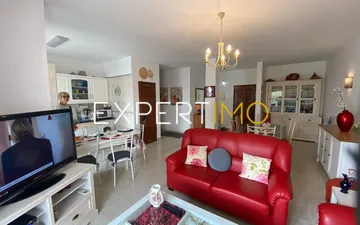 Property slide 10